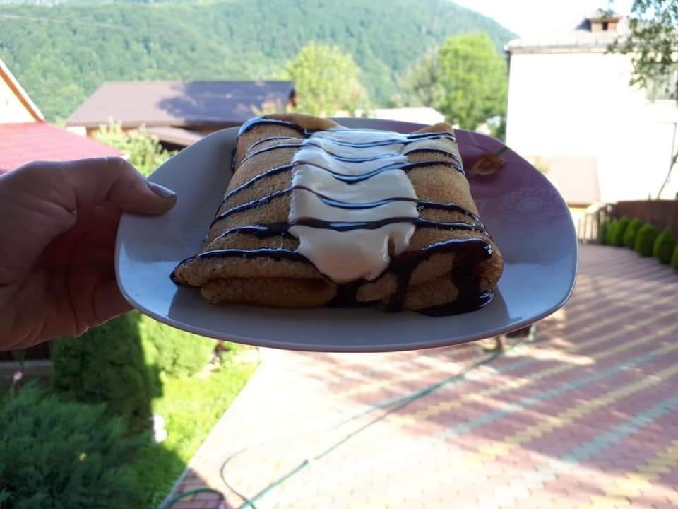 У Інни Hotel Mizhhirya  Exterior foto