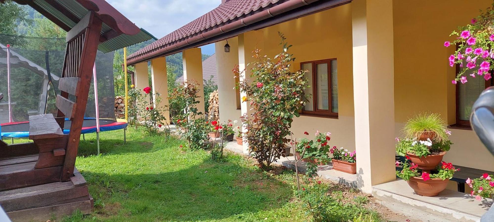 У Інни Hotel Mizhhirya  Exterior foto